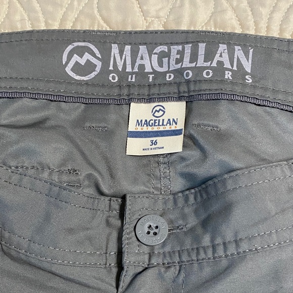 Magellan Outdoors Men's Cargo Shorts in Tan and Gray - Picture 5 of 5